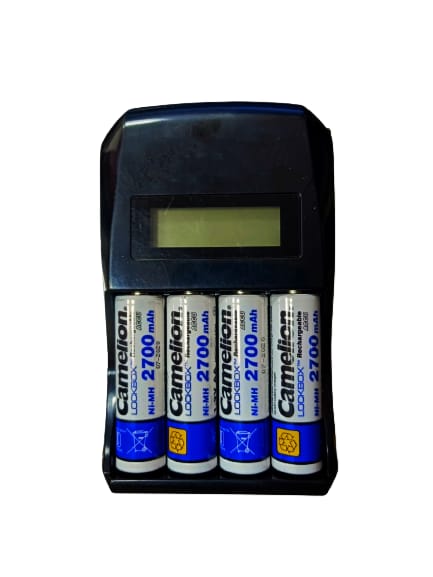Camelion 2700mAh + Digital Charger